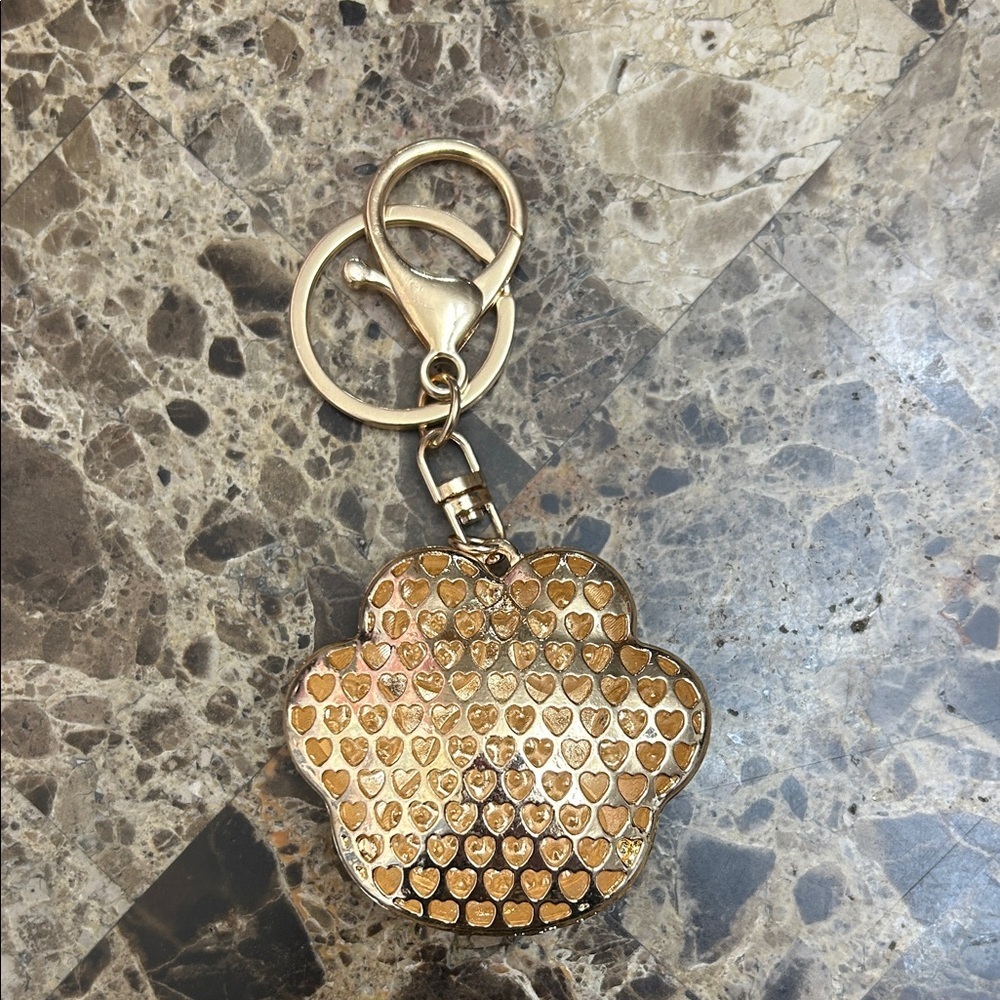 Sparkling Paw Keychain - Picture 2 of 2
